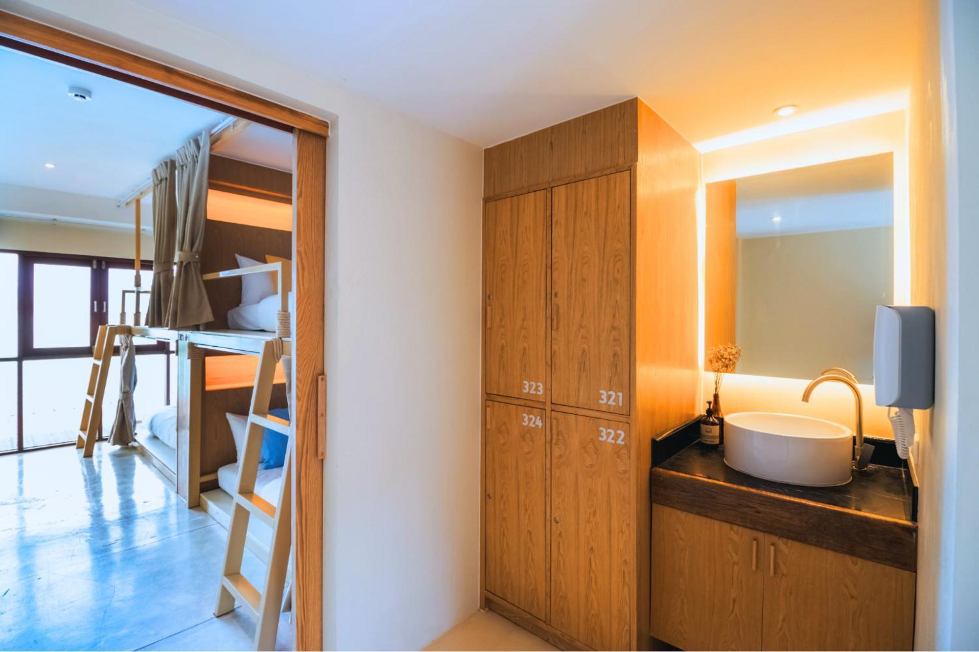 Sea Sun Bed & Beyond Hotel Pantai Bangrak Luaran gambar